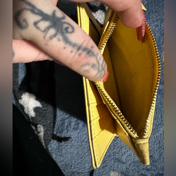 π¨SALE!! Nanette Lepore yellow wallet New without tags. - Picture 4 of 9